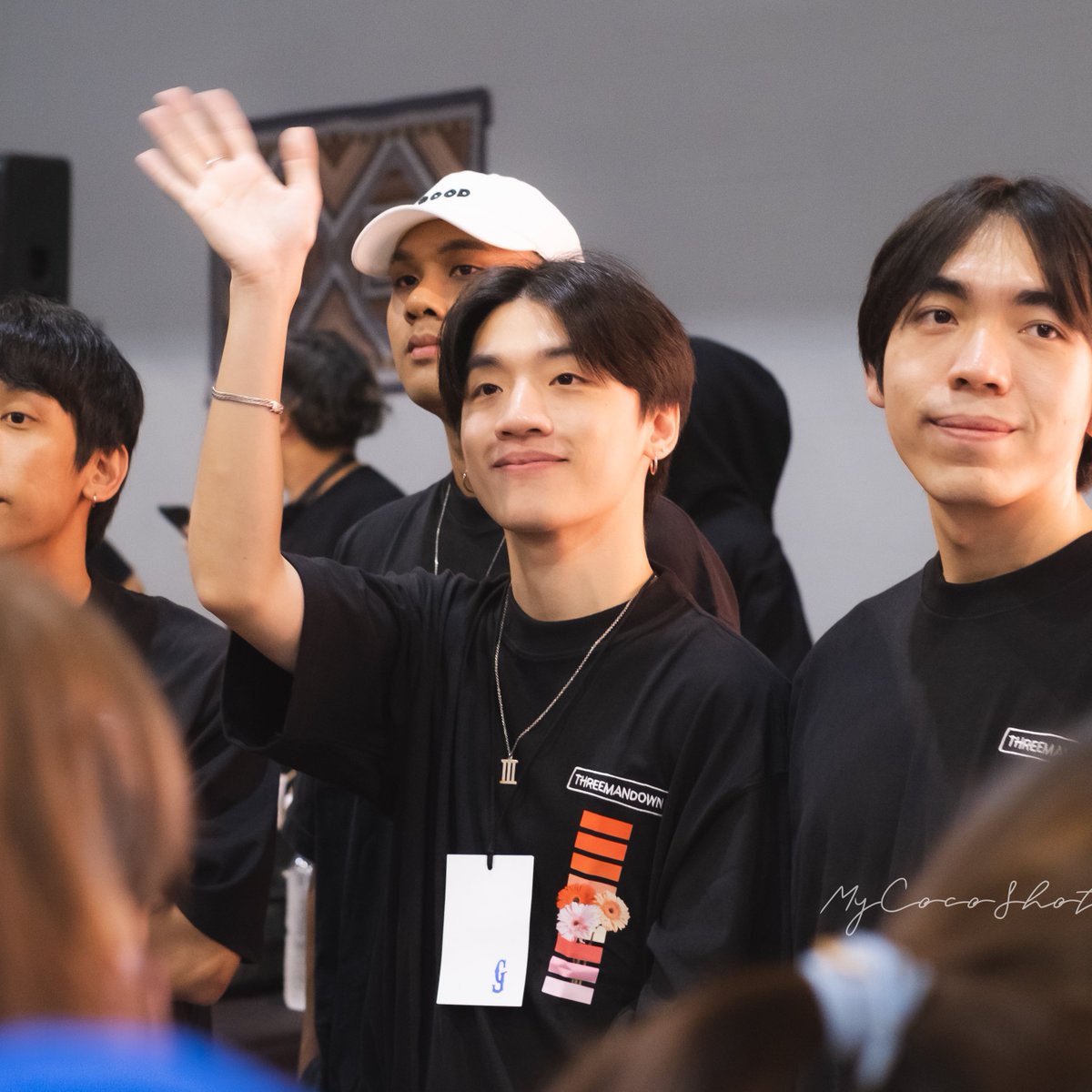 MyCocoTMD's tweet photo. เลนส์ฟิกส์ก็ได้แค่นี้ 😂 อยากได้โทรสับซัมซุงทันที 55555

#ThreeManDown 
#GeneLabCon https://t.co/1h3j3gHUId