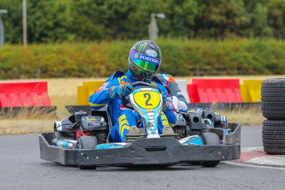 SimonCleaver7's tweet photo. Elk nottingham 3 hour endurance race https://t.co/euvwVTPCtq