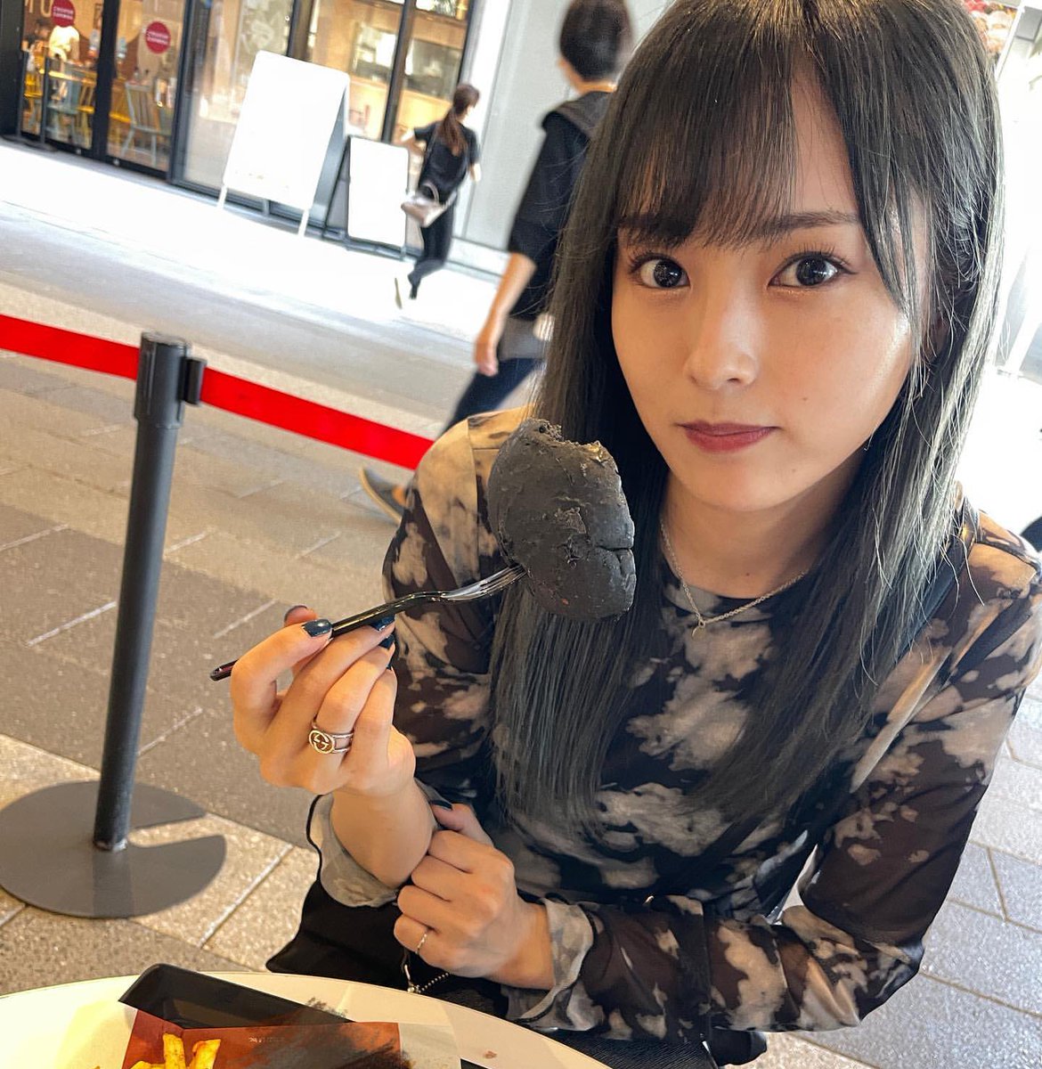お姉様、彩ちゃんの可愛さ引き出す天才じゃん🥺

#山本彩