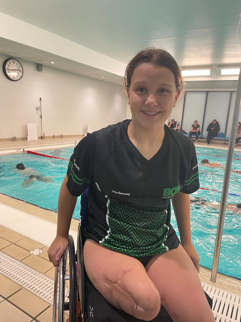 Last ever Para session with <a href="/BoKirklees/">Borough of Kirklees</a> <a href="/BOKSpeed/">BOK Swimming Club</a>  last night, now a full Junior Performance 1 member and start a transition session next Friday to National Performance 🙌 thanks to coaches Josh &amp; Nathan for your help &amp; support 💚🖤