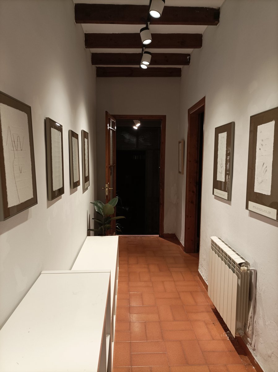 Canals_Galeria's tweet photo. Apunt d'inaugurar aquesta tarda l'obra sobre paper de Neus Colet a Canals Galeria d'Art de Sant Cugat.
#EntraALaGaleria #santcugat #artenxarxa #art #galeria #galeriesacasa #Somimpuls #SomICEC @icec_cat @ActuaCultura @cultura_cat #gacc #laculturaacasa @mcuranta #compartircultura https://t.co/obkWJVwgEP