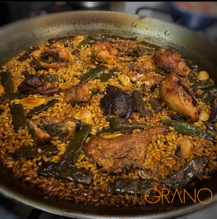 rte_algrano's tweet photo. Este fin de semana terminamos con el Menú Gastronómico. El martes volveremos a la carta habitual y lo haremos ya en horario de invierno:

✅ Abriremos al mediodía de martes a domingo, y JUEVES, VIERNES y SÁBADO noche.
.
☎️ 96.1323233 | 📲 https://t.co/PCpYhtSbrM https://t.co/1l0iC5VPuP