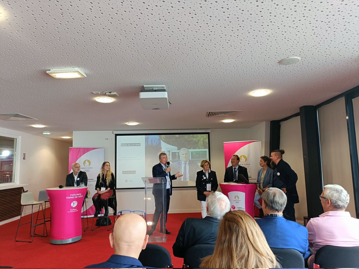 UnssYvelines's tweet photo. #Destynation Yvelines ! Les #JOP @Paris2024 seront aussi sur notre territoire. 5 sites, des épreuves olympiques et paralympiques ⛳🏃🔫🤺🚴👩🦽🐴 ! A nous d'embarquer les jeunes dans l'aventure pour 2024 et pour après ! #heritage https://t.co/mBp5VDfqfI