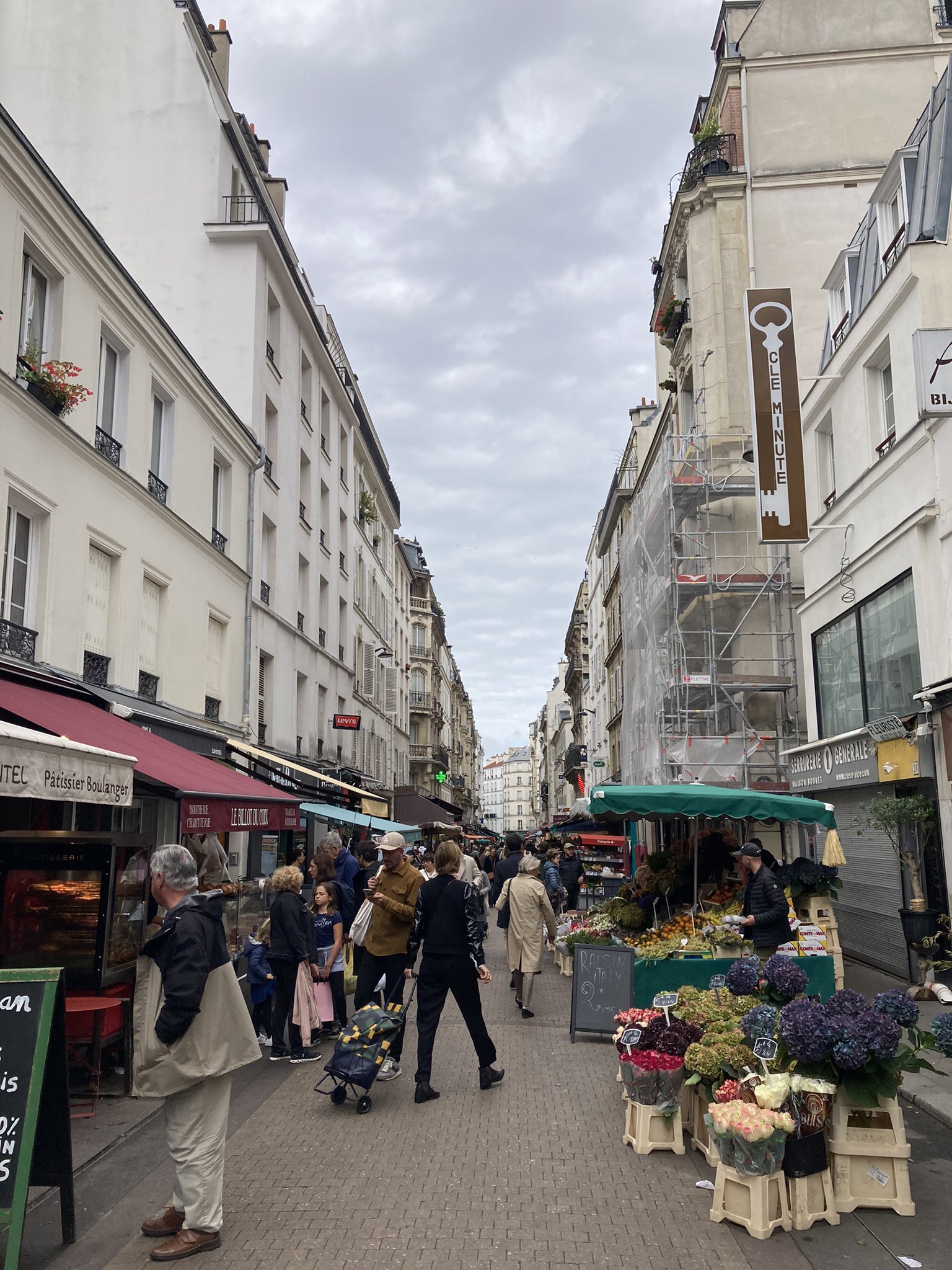 Rue levy paris