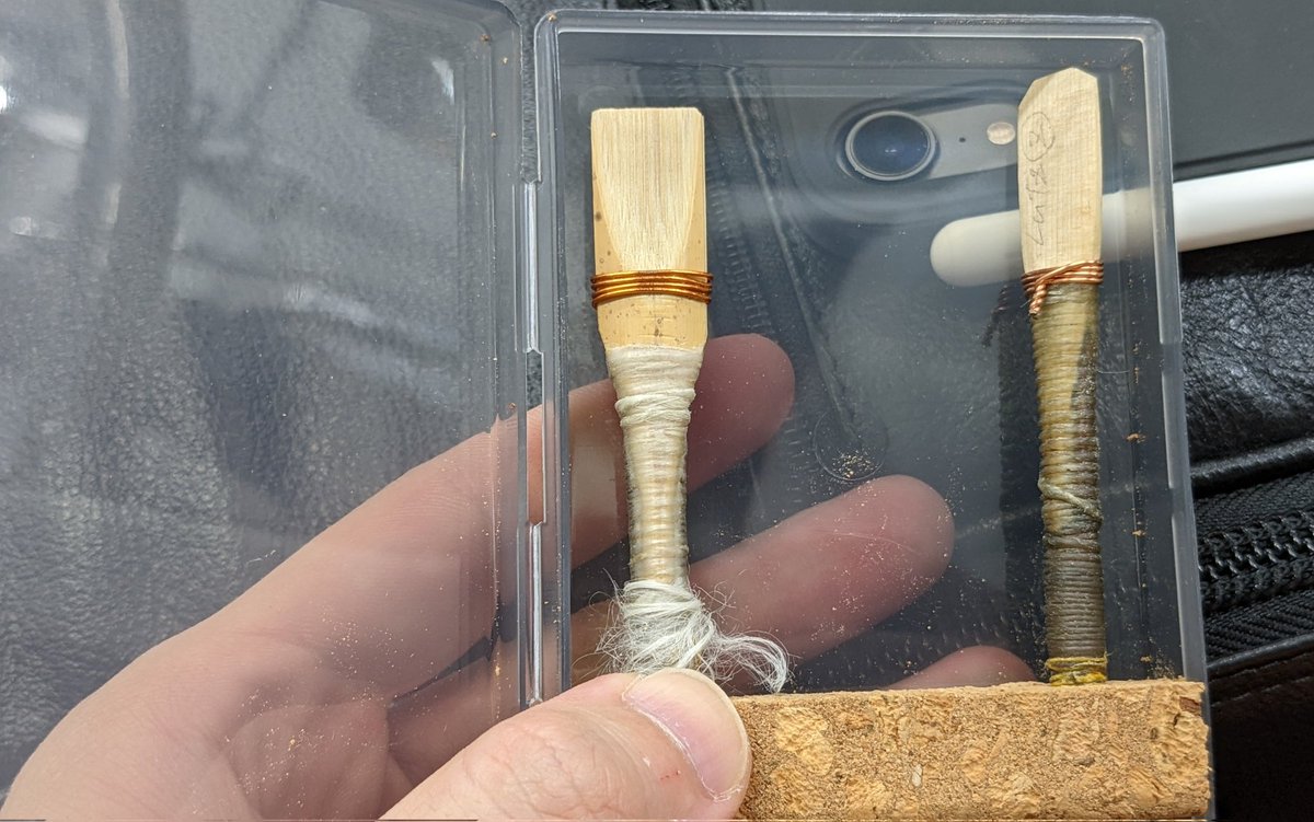 clarinetton's tweet photo. パイプの先輩方とリード作り勉強会。色々教えてもらい、久々に作ったけど良いものができました(要調整)。
#uilleannpipes #reedmaking https://t.co/6viqTi1RNo
