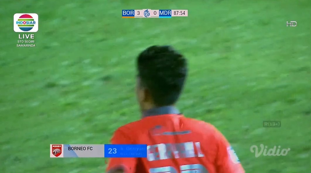 Indosiar's tweet photo. 87' Kartu kuning kali ini diberikan kepada Arya Geryan pemain dari @BorneoSMR 

#BRILiga1 #indosiarrumahsepakbolaindonesia #IndosiarSports #BorneoFCDay #MaduraUnitedDay https://t.co/OC4XiTbH7d