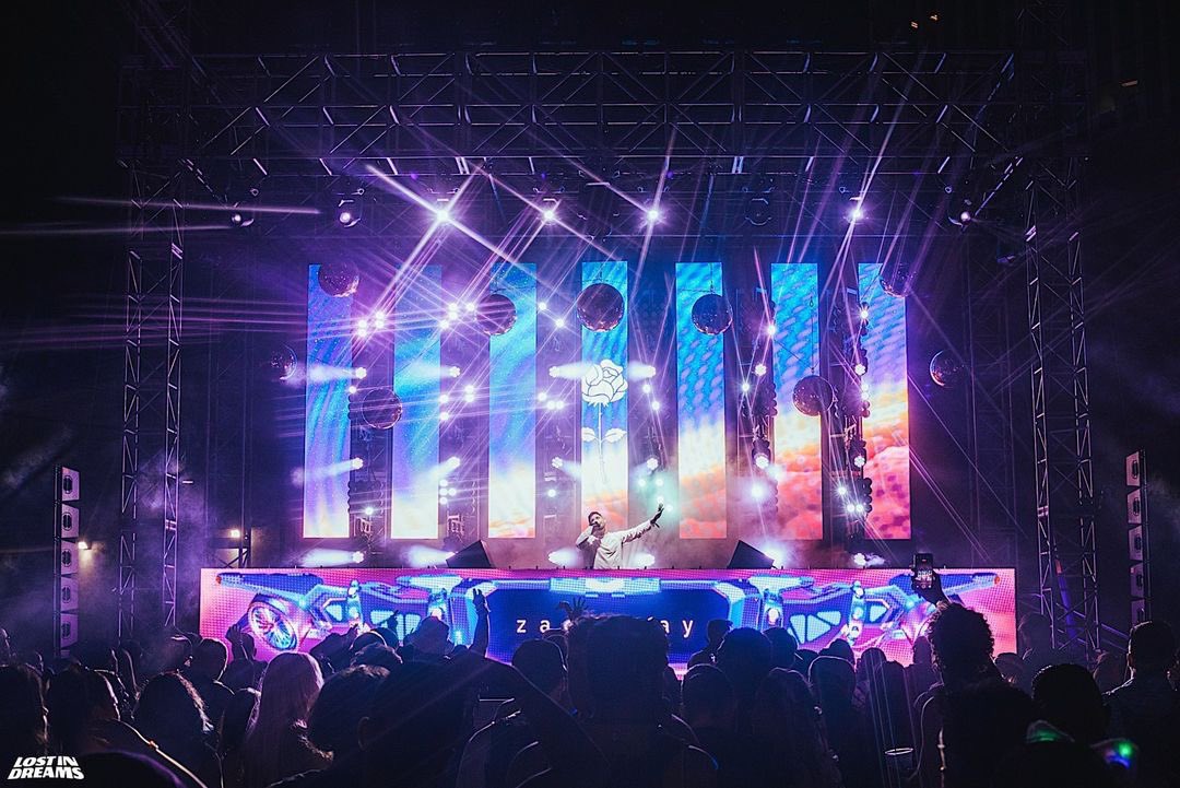 I had such an unforgettably beautiful time with all of you tonight! I can't thank you all enough for coming to see me! The energy was electric!

A memory that will be in my heart forever! 💜