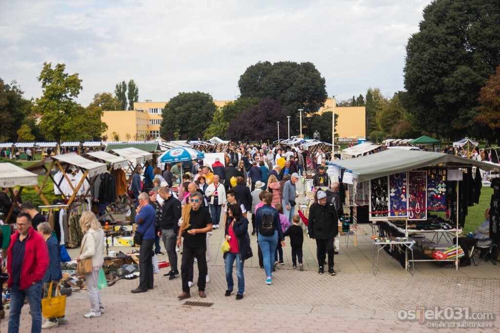 osijek_031's tweet photo. Galeriju fotografija pogledajte ovdje: https://t.co/Y977df6L3q https://t.co/S8D5gDm18N