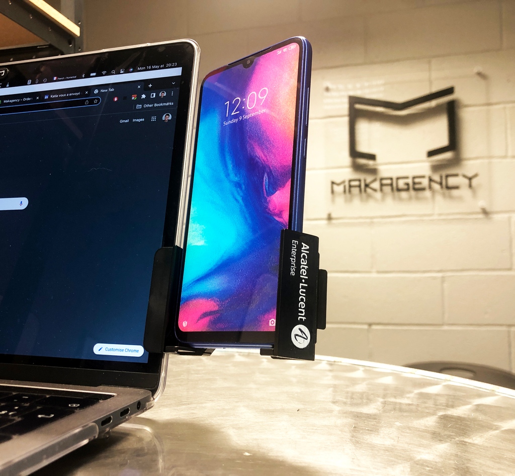 Cette fois-ci, c’est @Alcatel, spécialisé dans la télécommunication et récompensé du prix 2021 « Pionnier du télétravail », qui s'équipe de PHONESIDE personnalisé à leur image !

Un honneur de collaborer avec ce grand de la téléphonie !
#Telephonie #Tech #Ergonomie