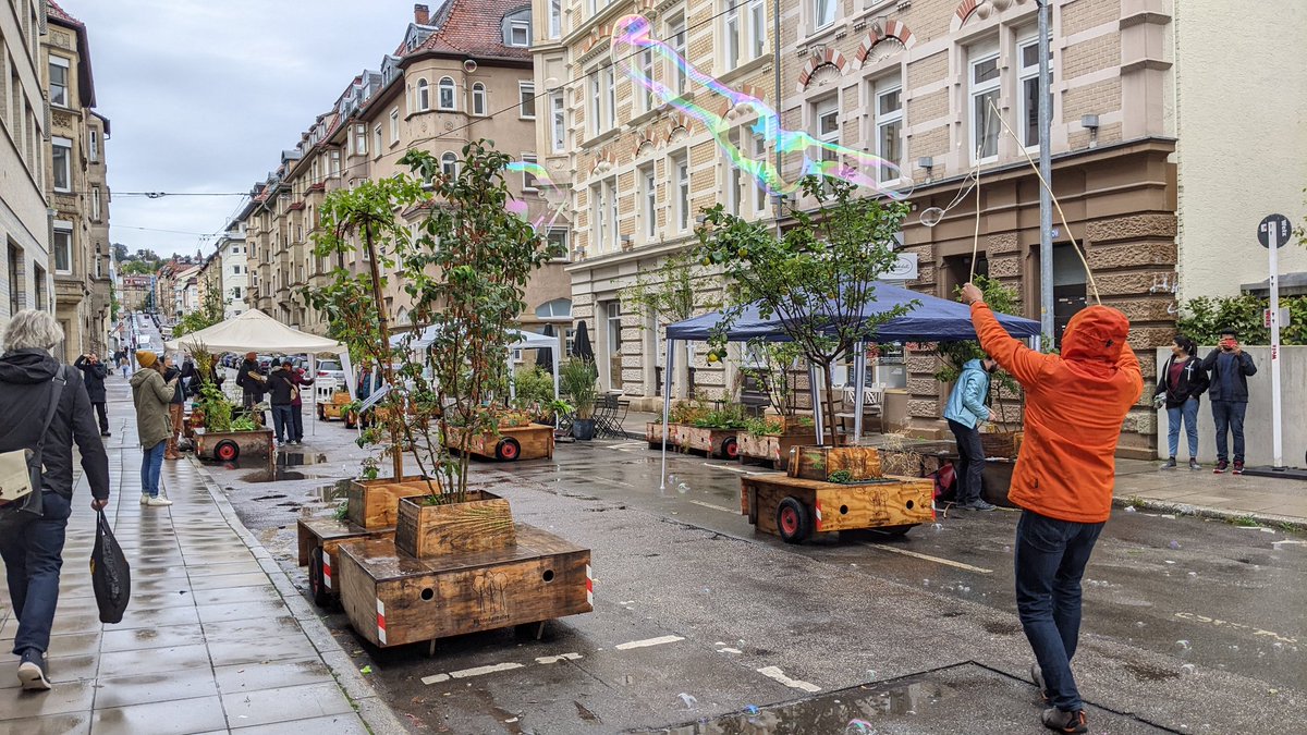 wanderbaumallee's tweet photo. Hier tanzen dir Seifenblasen 💚 https://t.co/3RB0kBiccJ