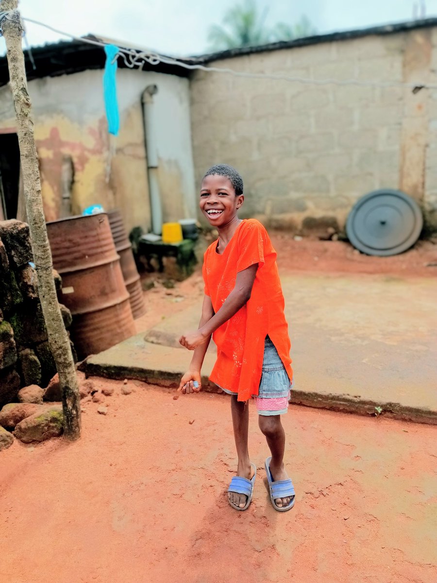 ModestyJrn's tweet image. If you&apos;re Davido&apos;s family follow me plz🙏