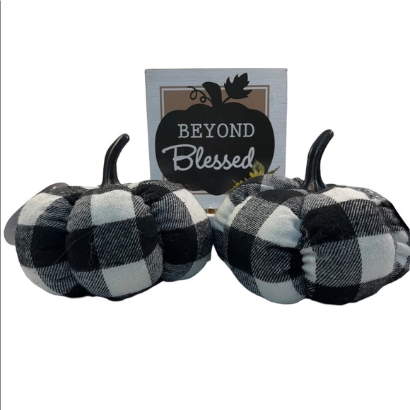 So good I had to share! Check out all the items I'm loving on <a href="/Poshmarkapp/">Poshmark</a> #poshmark #fashion #style #shopmycloset #none: posh.mk/amdefl3lftb