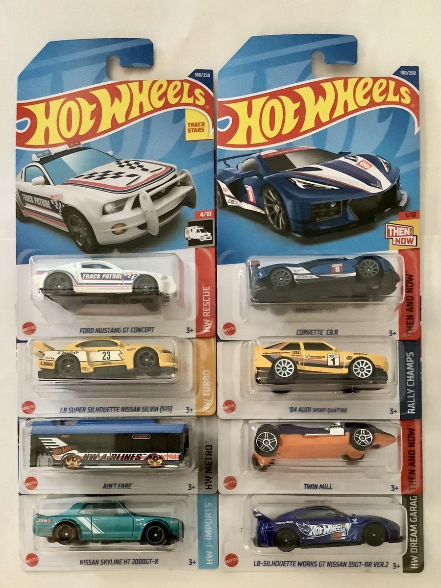 GarageMinicar's tweet photo. 7月発売の #ホットウィール を買ってきました〜！
MUSTANG GT CONCEPTはルーフがクリアパーツでしたが、今回ボディーと一体化し、プッシュバー追加で豪華な仕上がりになっています。
SKYLINE HT 2000GT-Xはレーシング仕様になっていてカッコいいです！
TWIN MILLは少しレトロなカラーリングで登場。 https://t.co/7woopgeWmK