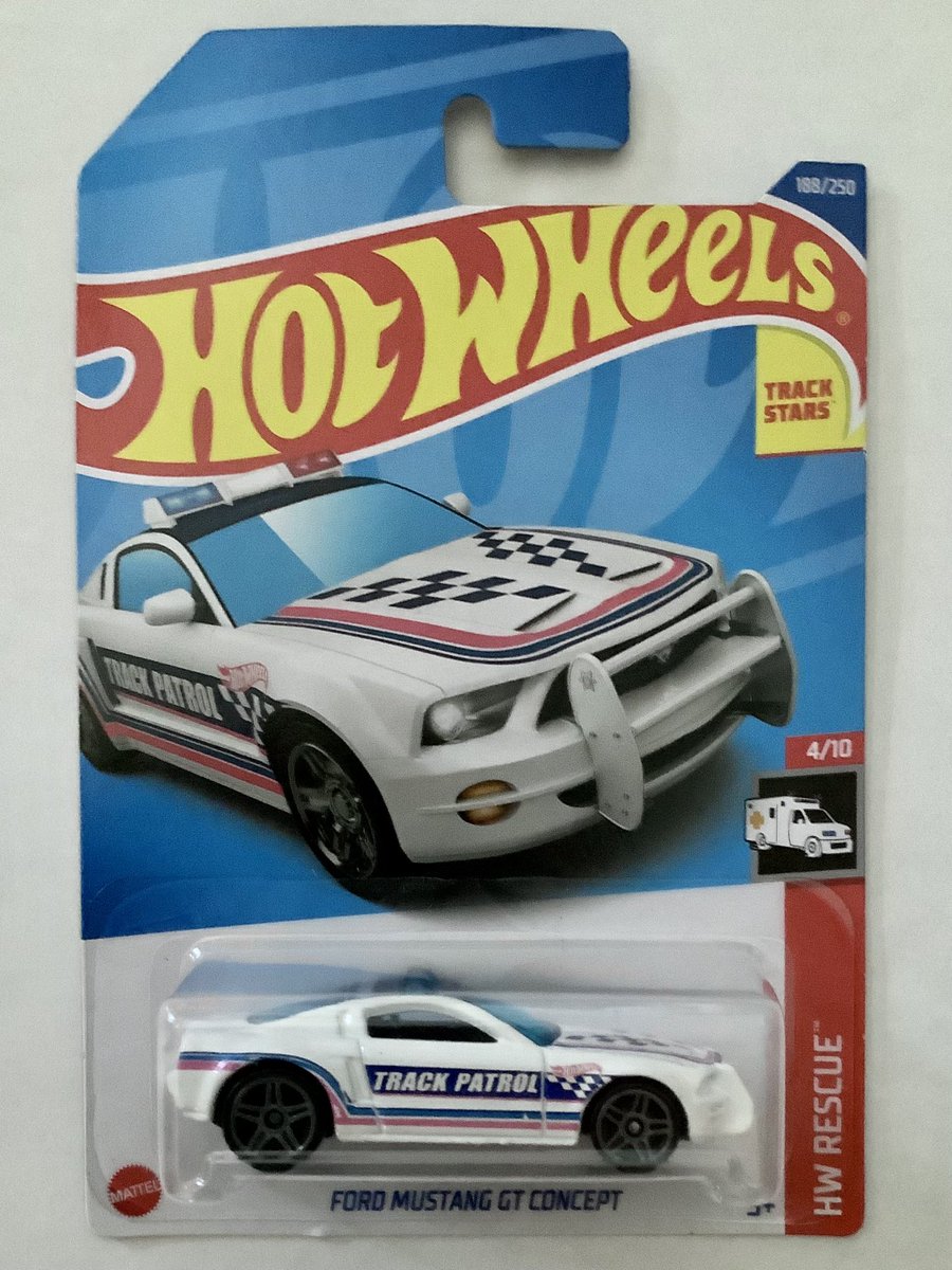GarageMinicar's tweet photo. 7月発売の #ホットウィール を買ってきました〜！
MUSTANG GT CONCEPTはルーフがクリアパーツでしたが、今回ボディーと一体化し、プッシュバー追加で豪華な仕上がりになっています。
SKYLINE HT 2000GT-Xはレーシング仕様になっていてカッコいいです！
TWIN MILLは少しレトロなカラーリングで登場。 https://t.co/7woopgeWmK