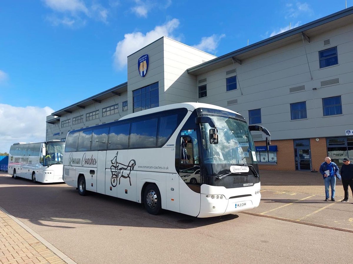 RomanCoaches's tweet photo. Three coaches on their way to @WimbledonFC1889 with drivers Matt, Peter &amp; Zaman ⚽️

@CUSAsupporters #DoingItTheRomanWay #Flora #Aurora #Swift https://t.co/0cw1EKWwB4