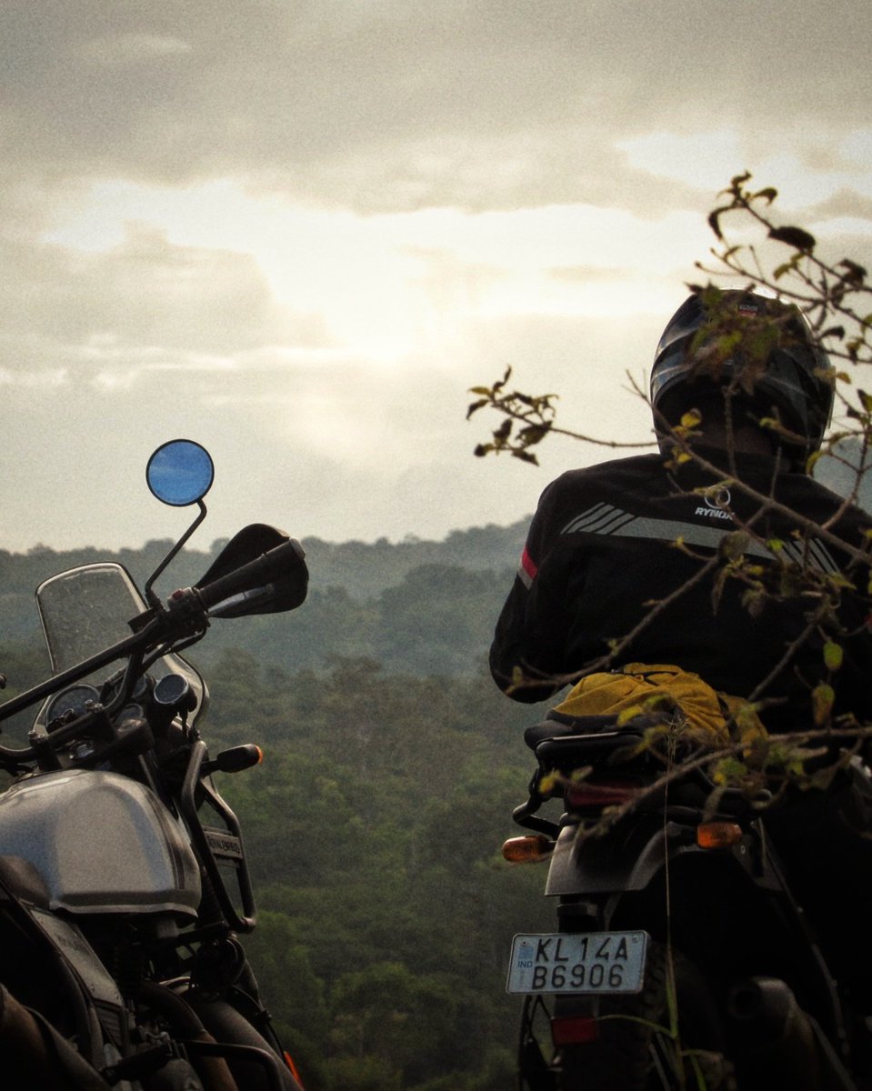 haxzie_'s tweet photo. Been traveling quite a bit lately exploring some of the places around Bangalore. Here's a tiny thread of offbeat places you can visit for a day trip around Bangalore. Hopefully I will keep updating the list every weekend :)

#Bengaluru #travel https://t.co/J45jXqvWpR