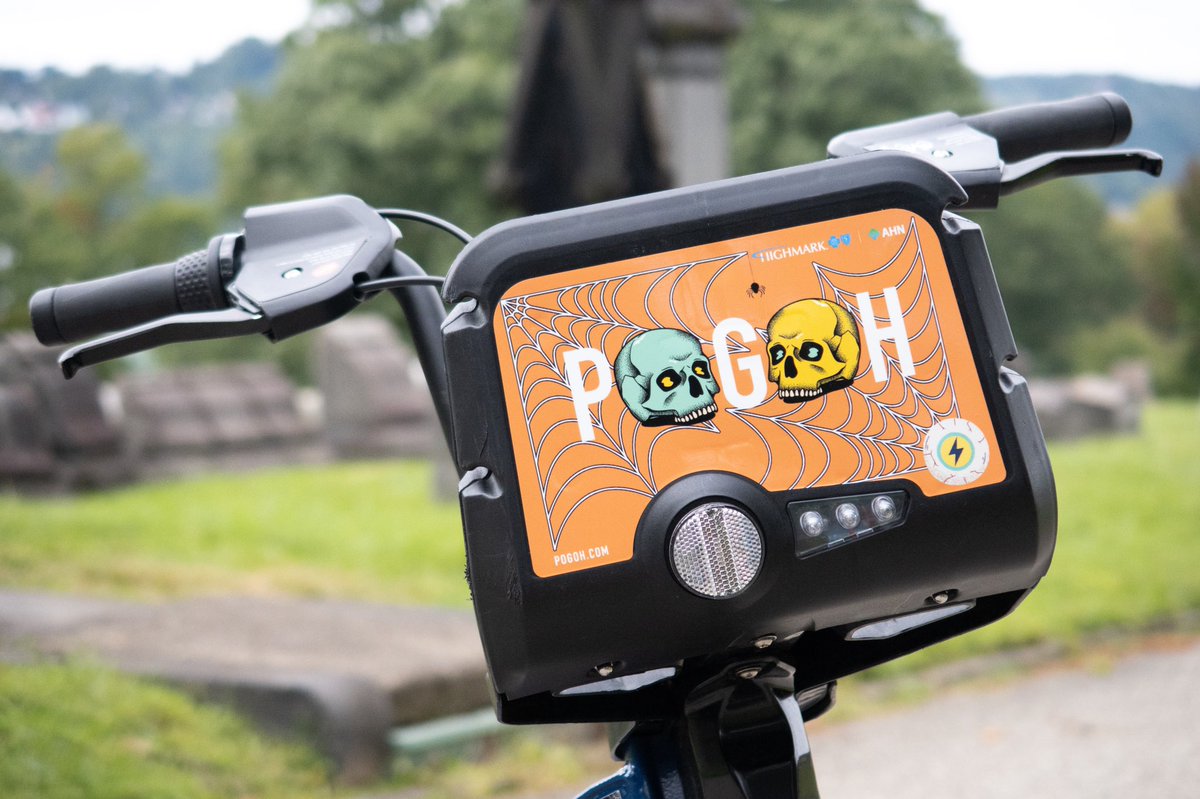 pogohbikes's tweet photo. It. Is. Alive! Two Spook-E-Bikes now roam the town! Tag us in your spooky adventures all October long. #burghbikes #bikeshare #bikepgh #pittsburgh #pogoh https://t.co/HKrUvGIPvg
