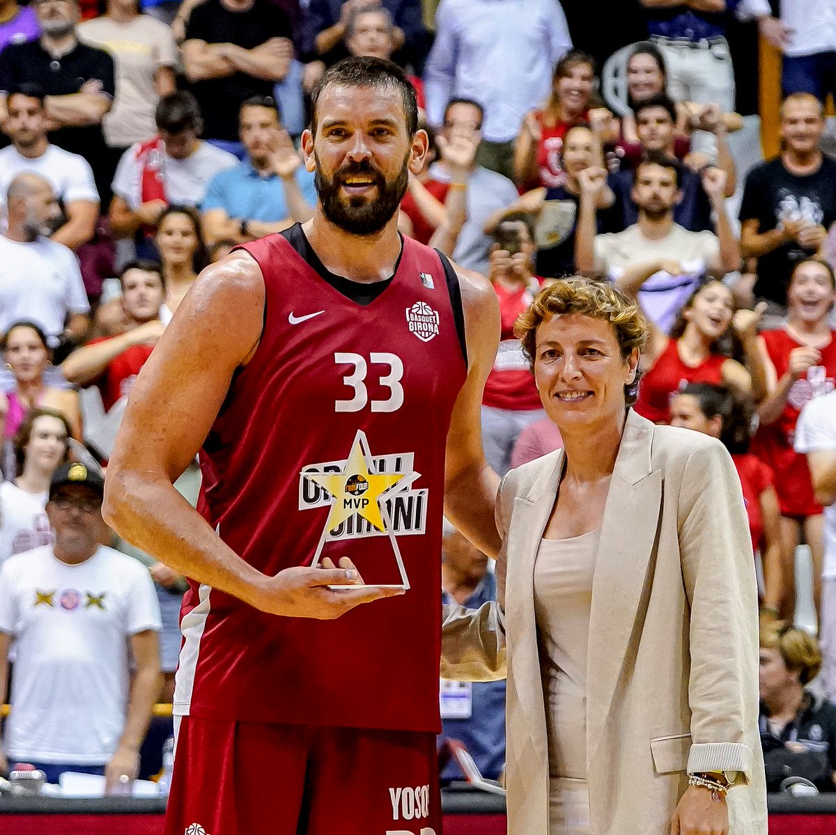 BaloncestoESP's tweet photo. 𝗛𝗼𝘄 𝗜𝘁 𝗦𝘁𝗮𝗿𝘁𝗲𝗱 🆚 𝗛𝗼𝘄 𝗜𝘁'𝘀 𝗚𝗼𝗶𝗻𝗴
⭐ @MarcGasol - @BasquetGirona ⭐
✅ MVP #FinalFourLEBOro
✅ MVP Jornada 1 @ACBCOM
#LaFamilia https://t.co/FpnBi2Dpvk