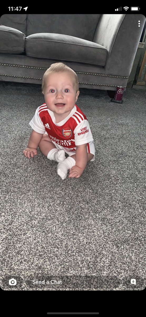 juniorralphson's tweet photo. Big lad ready for the derby! ⚽️❤️ @meganmurphy_27 https://t.co/ONOgfnqAdC