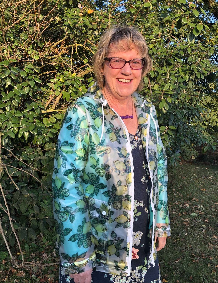 WhoseShoes's tweet image. I could wear my lemony jacket? 🤷🏼‍♀️ 
(My #MatExp necklace was a good #liberatingstructure too yesterday - conversation starter! 😂)