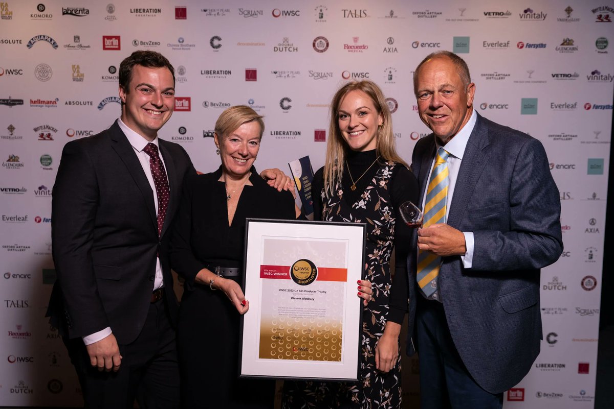 WessexGin's tweet photo. WE’VE WON THE IWSC’S UK GIN PRODUCER OF THE YEAR AWARD 2022!
#iwsc #iwscawards #iwscawardsceremony #iwscawardsdinner #iwscindustrycelebration #businessawards #iwscsbusinessawards #gin #bestgin #distillery #wessexgin #win https://t.co/NGJuSxOvFp