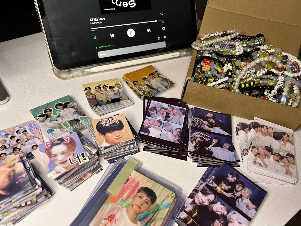 EvilTwinStars's tweet photo. #BETHESUNinMNL

Preparing for our Be The Sun in Manila Giveaway 🌙

Can't wait to give them out to carats on Oct. 9 !!

Make sure to read the details on our poster below❣️

—pls like and rt to spread 🫶🏻 https://t.co/TxhuAY5Obu