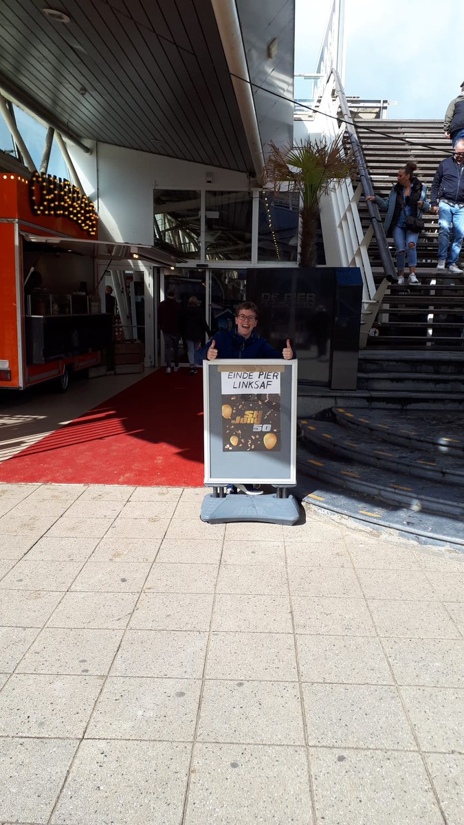 shjong's tweet image. De laatste voorbereidingen worden getroffen. Wij hebben er al zin in, tot zometeen. Je vind het feest achteraan de Pier, linksaf.