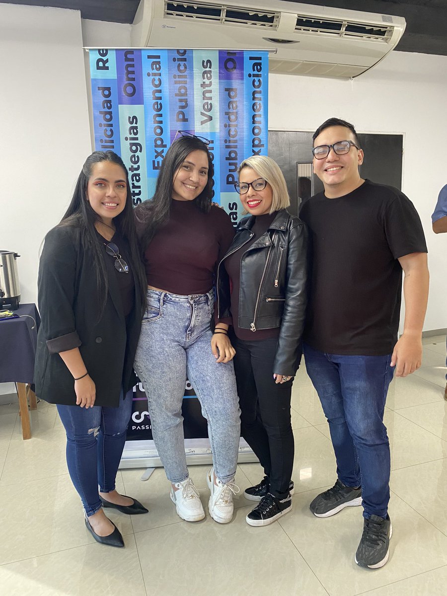creatibestudio's tweet photo. Participamos en el Marketing Weekend y no nos queda mas que AGRADECER por 2 días tan enriquecedores y llenos de acción, pasión y creatividad 💜✨ https://t.co/SV5fRiE5Sf