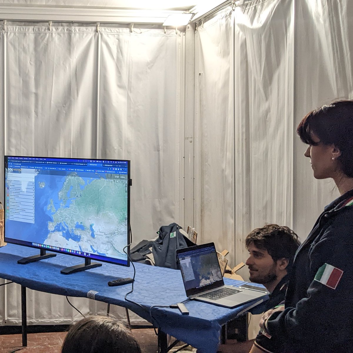 EPOSeu's tweet photo. Yesterday, EPOS was at the #EuropeanResearchersNight in Rome.
Thank you to everyone who visited the #INGV stands and participated in the activities!
#ERN22 continues today at the Città dell'Altra Economia. https://t.co/NXPPRRbFoZ