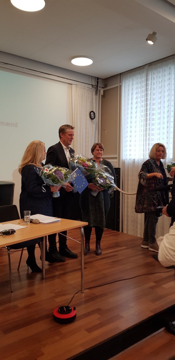 Jeg er ny landsformand for <a href="/EuropaBev/">Europabevægelsen</a> Det er en stor udfordring i tider, hvor der mere end nogensinde er brug for sammenhold i Europa. Glæder mig til samarbejdet med mine to nye næstformænd @bentesorgenfrey og <a href="/Sinne_Conan/">Sinne Conan</a> #dkpol #eupol