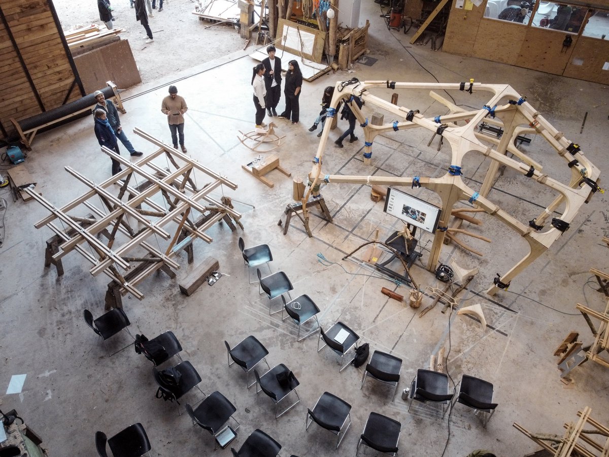 HookePark's tweet photo. Congratulations to the graduating Design + Make MSc cohort! The group of 7 and their 3 MArch colleagues filled the big shed with physical models and 1:1 prototypes for the final jury. The day involved a site walk to the FIELDSTATION site, presentations, and lively conversation. https://t.co/xOLsFYkYpB