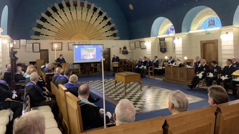 SouthWalesMason's tweet photo. Thursday, 22nd September, 2022 saw Dinam Lodge No. 4521, Penarth welcome “The Prestonian Lecturer”, W. Bro. Dr. John W. Hawkins, PJGD, who delivered a wonderful and poignant lecture on “The Royal Family and Freemasonry”.
https://t.co/Ulzeig3u0j https://t.co/MRmPsFoOmb