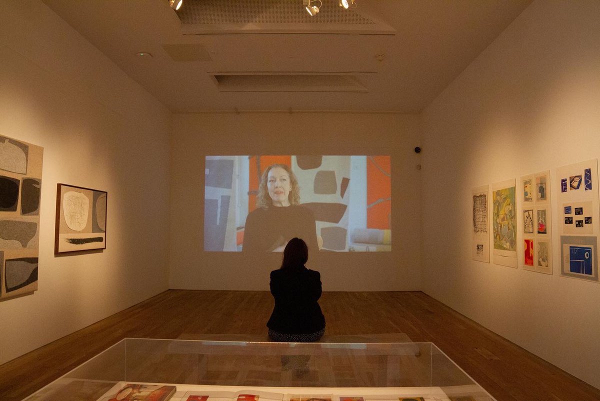 Arddangosfa Newydd!

New Exhibition!

Helen Yardley:
Drawings For Floors

#RuthinCraftCentre