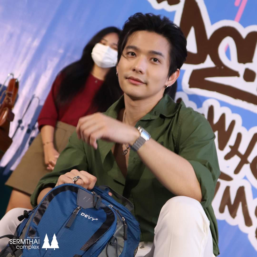 loveleethys's tweet photo. https://t.co/Z9ni1Pulu9
ประมวลภาพงาน DEVY ANYWHERE ANYTIME
กับ ลี ฐานัฐพ์ พระเอกหล่อยิ้มสวย จนต้องละลาย 🫠 จะละลาย
#เสริมไทยคอมเพล็กซ์ เปิดทุกวัน 10.30 น. -21.00 น 
#SermthaiComplex 
#ความสุขใกล้ตัวที่คุณสัมผัสได้ 
https://t.co/2ZRg05me7z
#Lee_Thanat 
#DEVY https://t.co/HgzHffwVJY