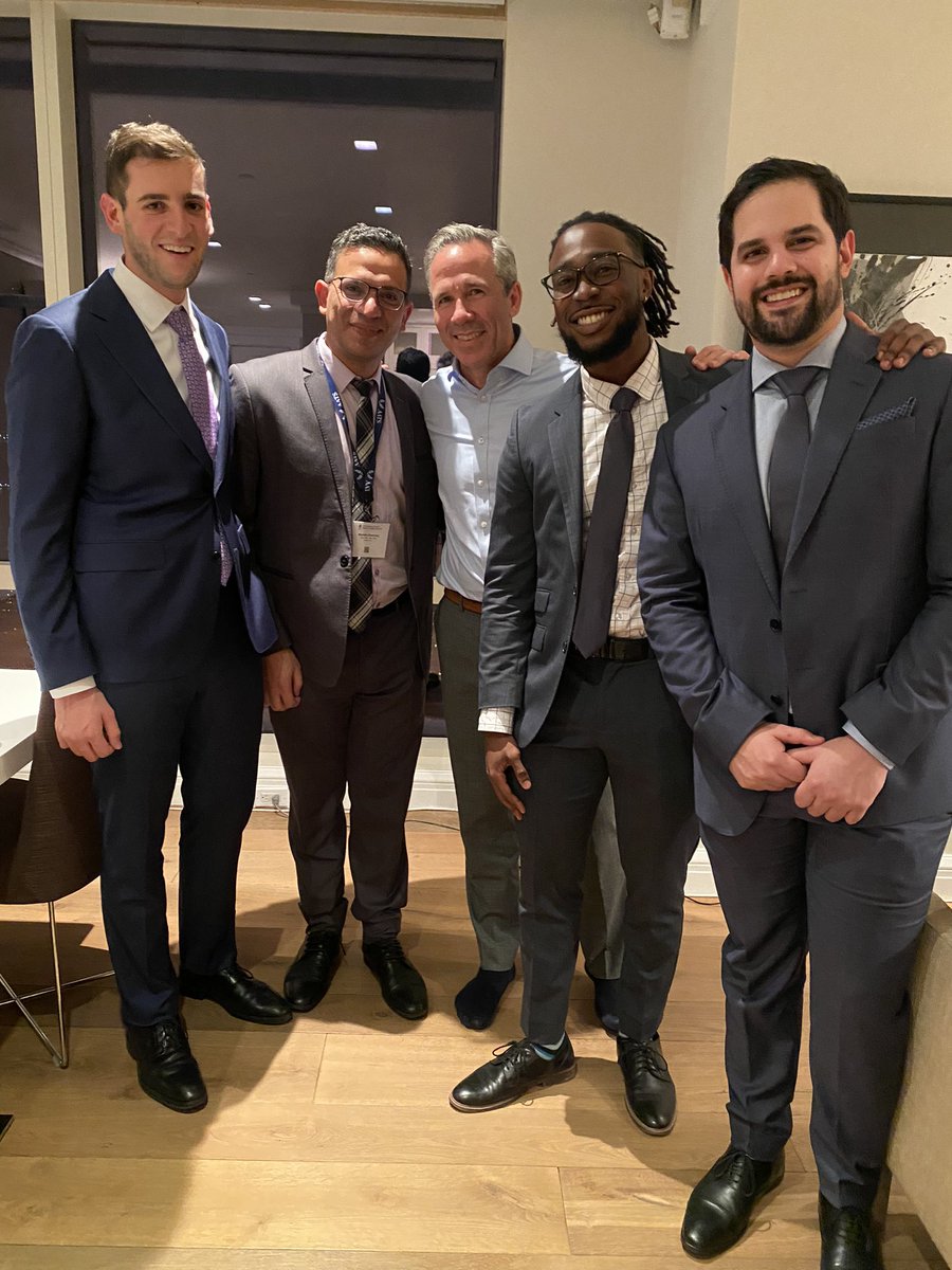 BrendonStilesMD's tweet photo. Great @EinsteinMed @MontefioreNYC team attending and celebrating at #ThoracicSummit2022.  

Best part of my job has been assembling and working with this diverse and talented team - surgeons, residents, students - to deliver better results for our cancer patients.  #lcsm https://t.co/aKi0j2MvrD