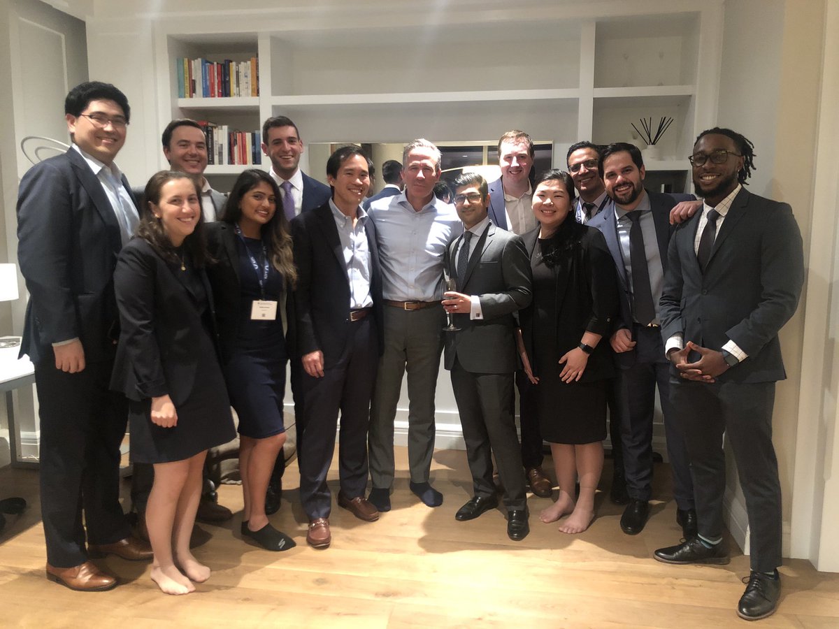 BrendonStilesMD's tweet photo. Great @EinsteinMed @MontefioreNYC team attending and celebrating at #ThoracicSummit2022.  

Best part of my job has been assembling and working with this diverse and talented team - surgeons, residents, students - to deliver better results for our cancer patients.  #lcsm https://t.co/aKi0j2MvrD