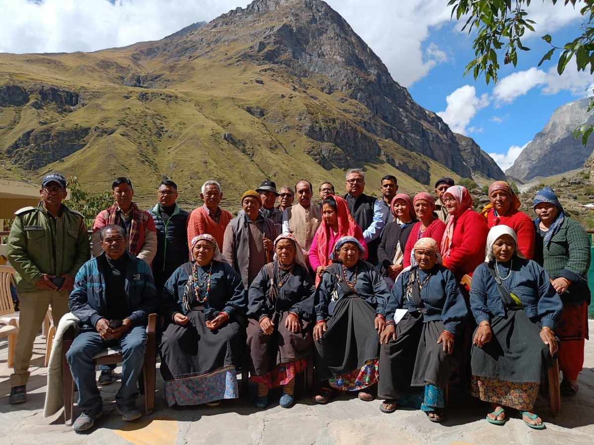 Committee members Shatrughan Singh and Manu Gaur on behalf of the Expert Committee on Uniform Civil Code (UCC) launched a mass dialogue program for the creation of a Uniform Civil Code from a remote border tribal village Mana in Uttarakhand: CMO