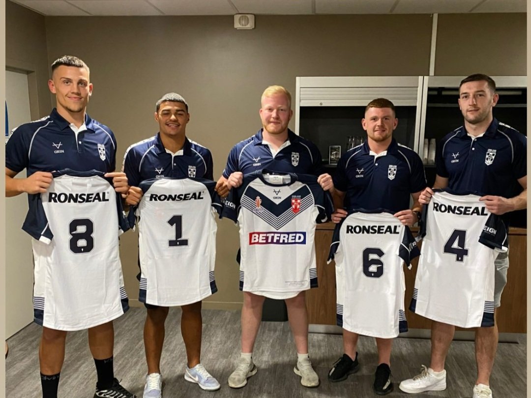 Giantsrl's tweet photo. 🏴󠁧󠁢󠁥󠁮󠁧󠁿 Just the 5️⃣ Giants in the 17 for the England Knights today! 

Good luck lads 💪 https://t.co/y0rUpcobtW