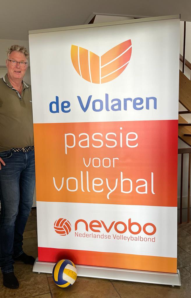 Morgen De Volaren dag bij de WK Dames Volleybal wedstrijd 🇳🇱 - 🇮🇹 ! 
Met vele Volaren en medaille 🥇 🥈🥉 winnaars op de tribune, zal dat energie geven aan onze dames! 
💪💪💪💪💪💪💪💪💪💪💪💪💪 
Als jullie deze banner zien dan zit je goed! Tot morgen in het GelreDome.