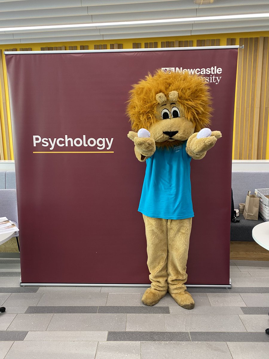 Loved our visit from Percy @UniofNewcastle @NewcastlePsych. Come chat with us about joining our psychology programmes! #openday