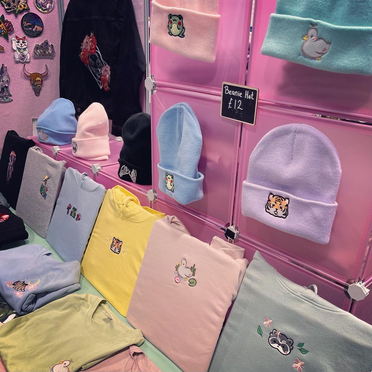 PinkBird_Tweets's tweet photo. We are at Gloucester comic con today for one day only 💕 https://t.co/Grqk11spff