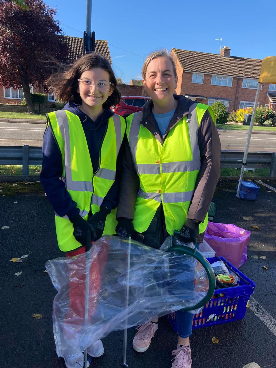 Our first group (a few camera shy) are kitted up and off to pick!