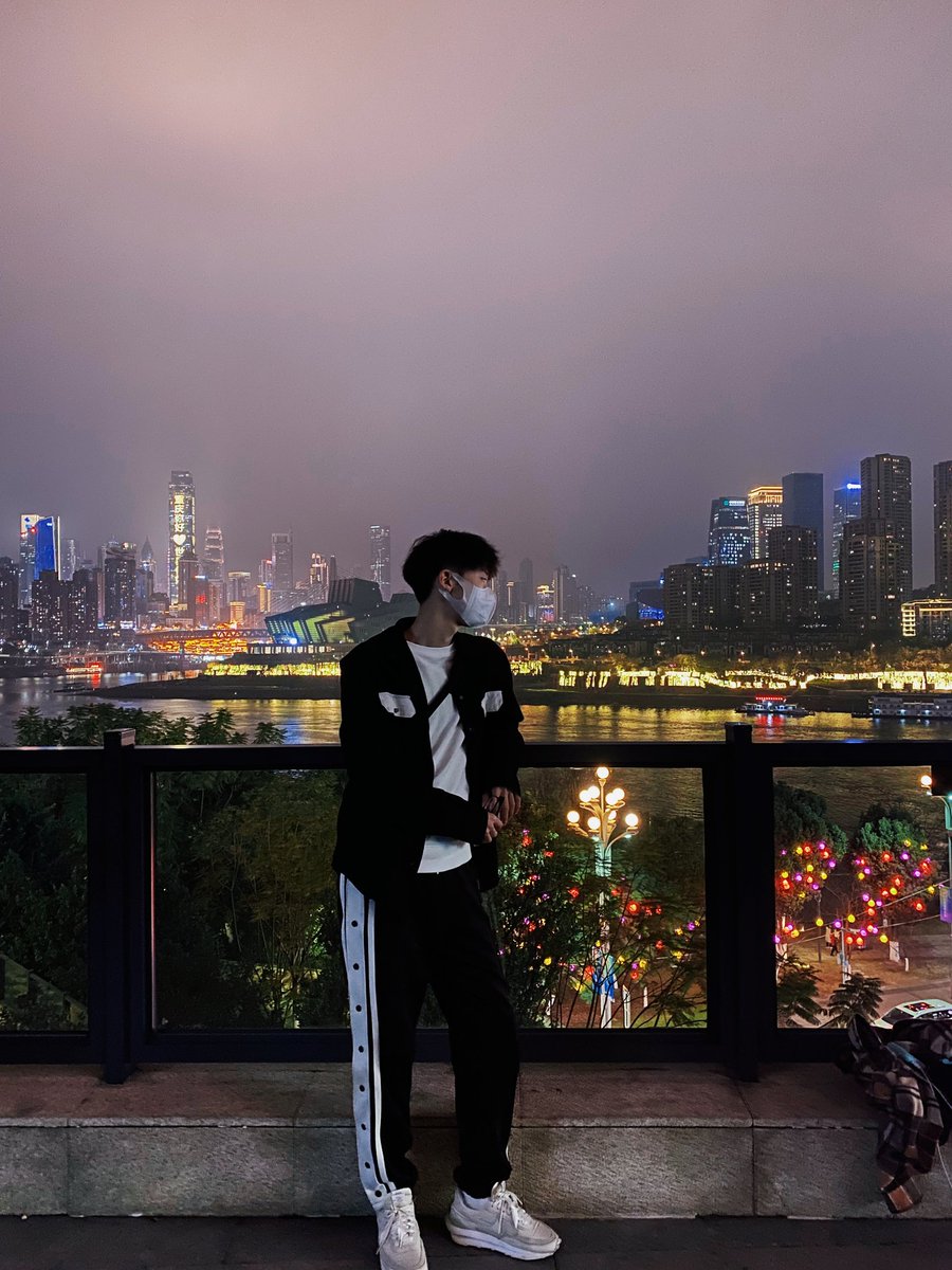 penggj1's tweet photo. 来来往往皆是人海 https://t.co/TWiLAOGuND