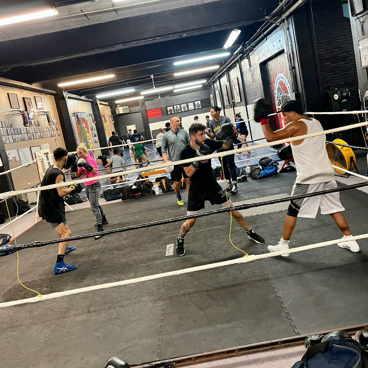 WNYMMAFitness's tweet photo. When the work is that good ๐ฅ #victoryboxing #teamwnymma #boxing #mma #buffalo #letsgo! https://t.co/JtB1LEYsCC