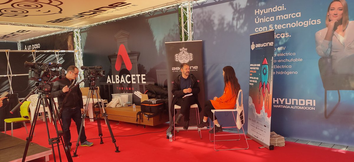 CineyTele PRO (@cineytele) on Twitter photo Mientras los proyectos WIP de <a href="/abycine/">Abycine Festival</a> Lanza hacen el pitch, los de desarrollo están ahora grabando las videoentrevistas que hace el mercado para darlos más a conocer. Mientras los proyectos WIP de <a href="/abycine/">Abycine Festival</a> Lanza hacen el pitch, los de desarrollo están ahora grabando las videoentrevistas que hace el mercado para darlos más a conocer.