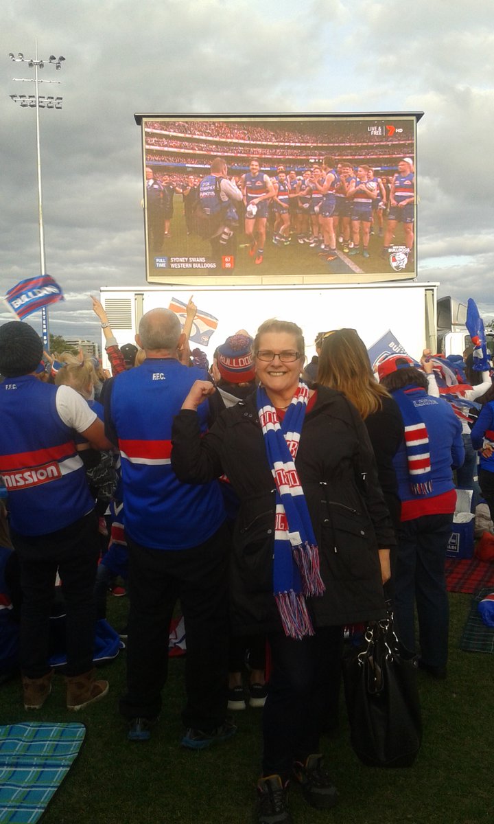 RareFlowerGrow's tweet photo. @AFL @westernbulldogs @Telstra Those four weeks were the best time I've ever had. It was insanely happy. The wins were hard fought and you didn't dare celebrate until the final siren. Then Liam Picken happened. #mightywest #carnthescray #AFL #AFLFinals https://t.co/jMSWtDJHwy