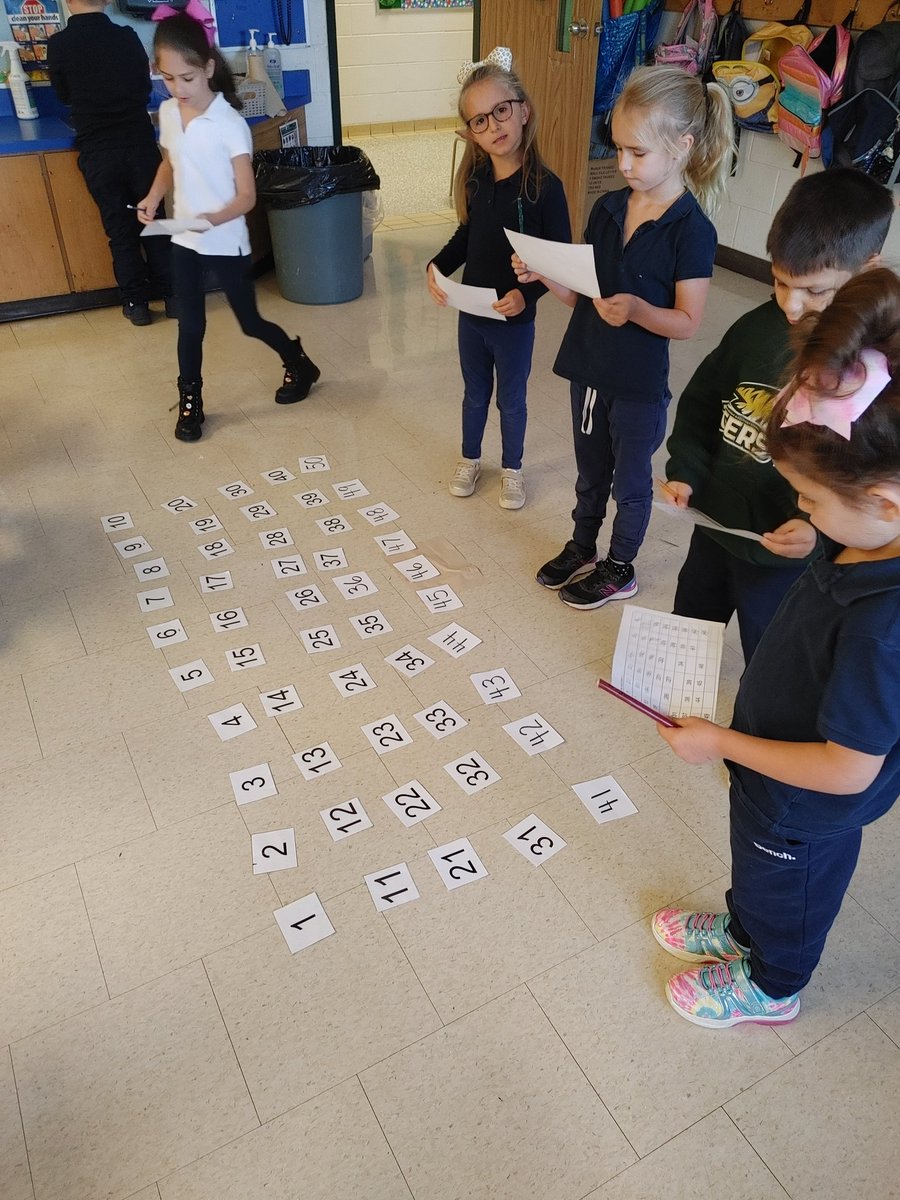 FeraBunch's tweet photo. Finding patterns in numbers @MaryWardNF https://t.co/OrLJ60ZDCb