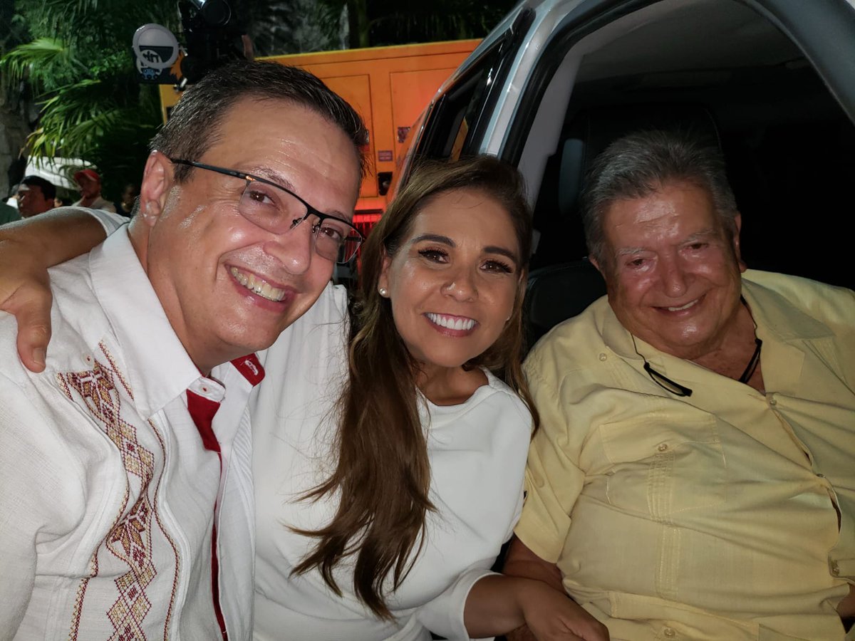 ¡Muchas felicidades! amiga Gobernadora Mara Lezama, ten un feliz cumpleaños en compañía de tu familia y tus seres queridos, mucha alegría, salud y fortaleza en todo momento, un fuerte abrazo
:
¡¡¡ Feliz cumpleaños !!!
:
#QuintanaRoo
#MaraLezama
#UnidosParaTransformar