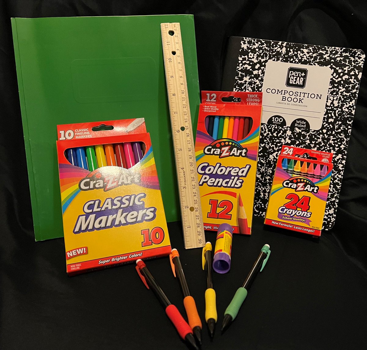UBaegls's tweet photo. Consider donating to our "Change for the Future" fundraiser for classroom supplies! The supplies will be going to a school in Eastern Kentucky that was impacted by the flooding. The last day to donate is Oct. 7th. The collection jar is on Shelley's desk in Barnhart. https://t.co/mgOw0IIJmW