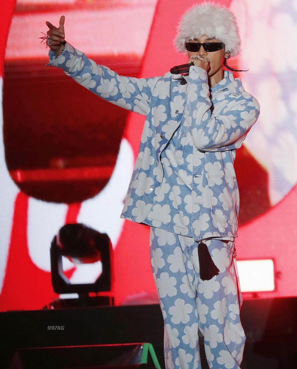 KENZO tweet media